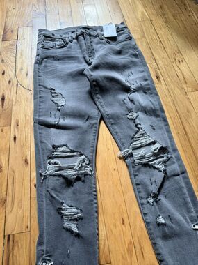 $1567 Amiri Jeans Brand new Denim distressed stretch